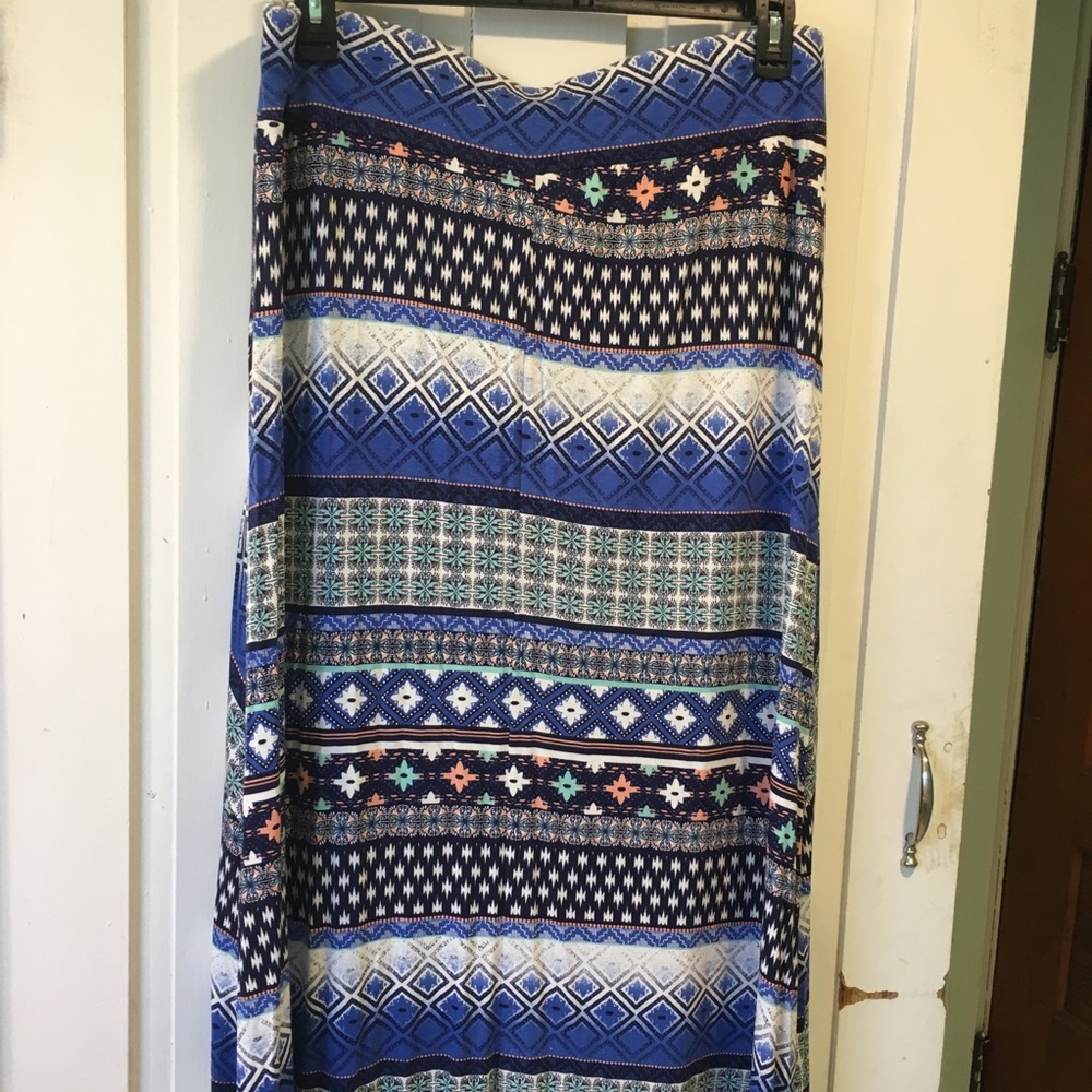1x Aztec Maxi Skirt